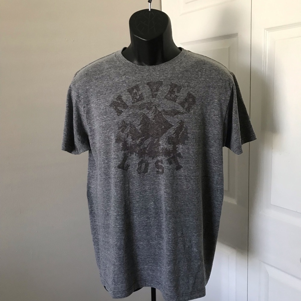 ❤️3X20 State of Mine Men’s Never Lost Graphic Grey Heather Tee | M